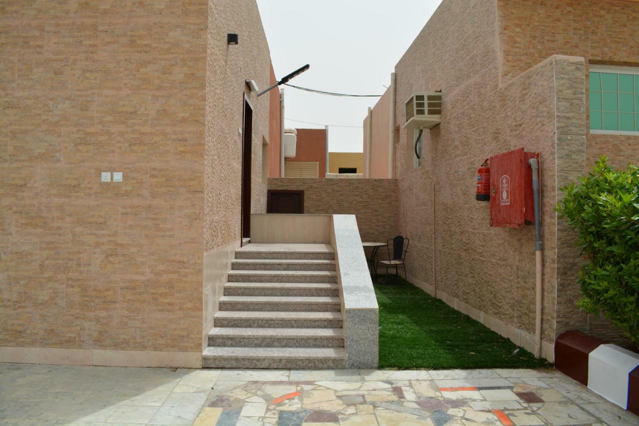 منتجع شاطئ العرب - خليج الرايس 雷伊斯 外观 照片